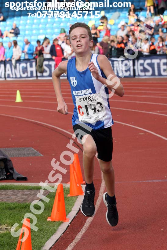 Boys under-15s 3 stage relay, Northern Senior 6 and 4 and Junior Stage Road Relays, SportsCity, Manchester. Photo:  David T. Hewitson/Sports for All Pics